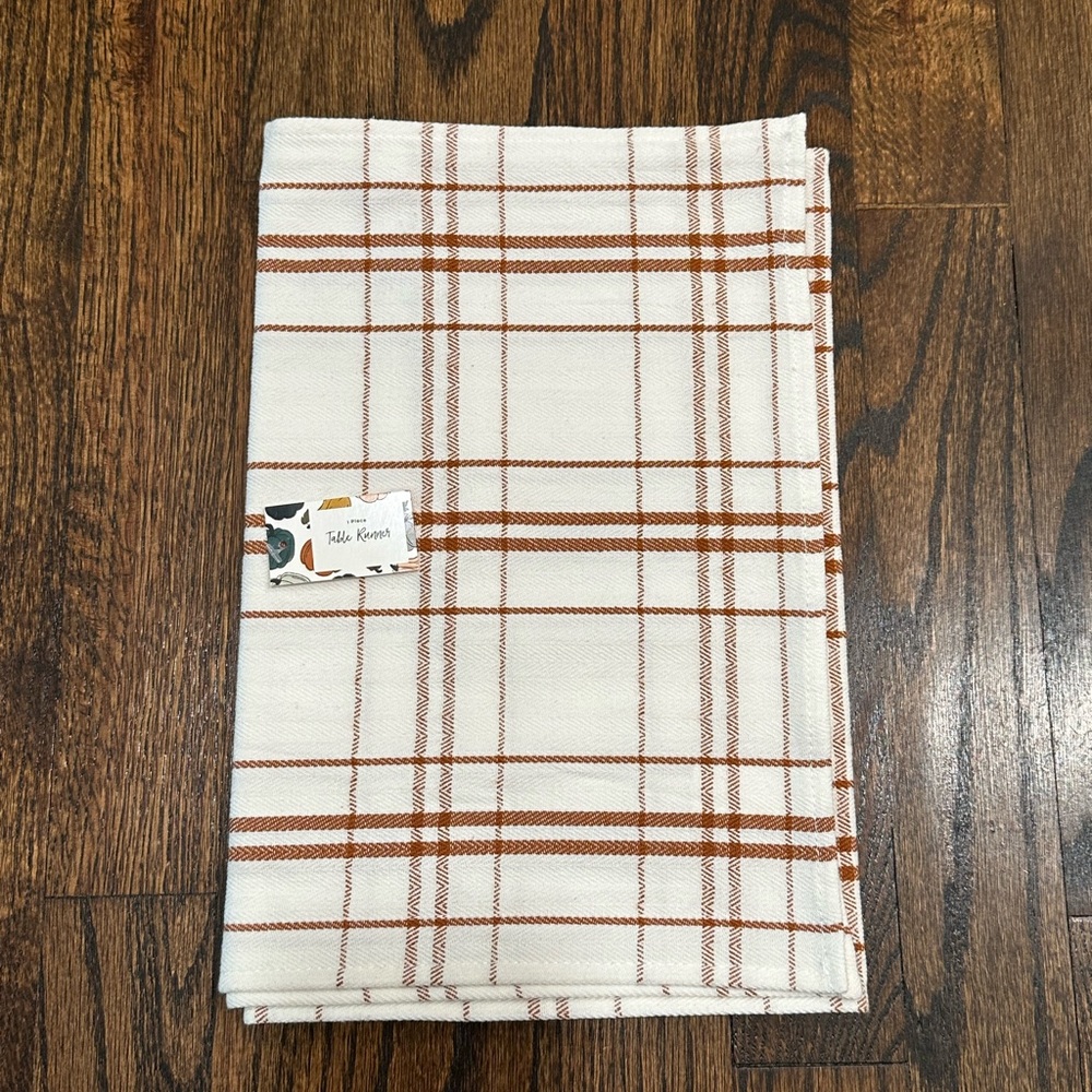 NWT Target Bullseye Playground Stripe Table Runner